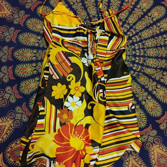 Wet Seal Top 🧡 - Picture 2 of 6